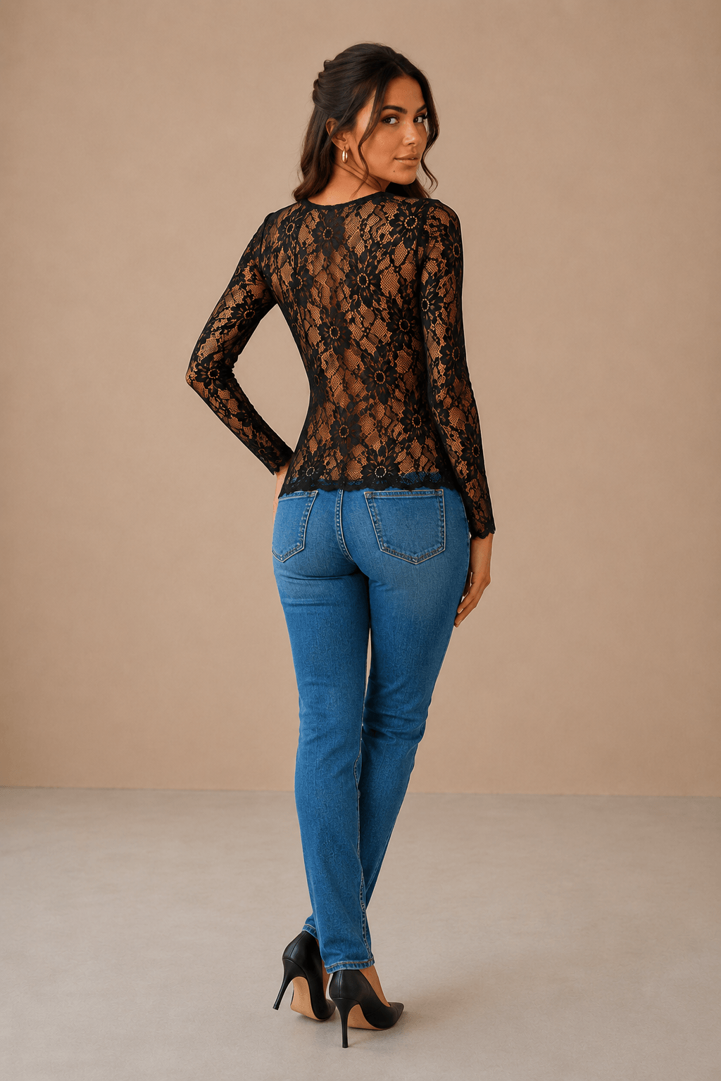 Camiseta con mangas y espalda de encaje, Cashia Enigma, color negro, vista de espalda