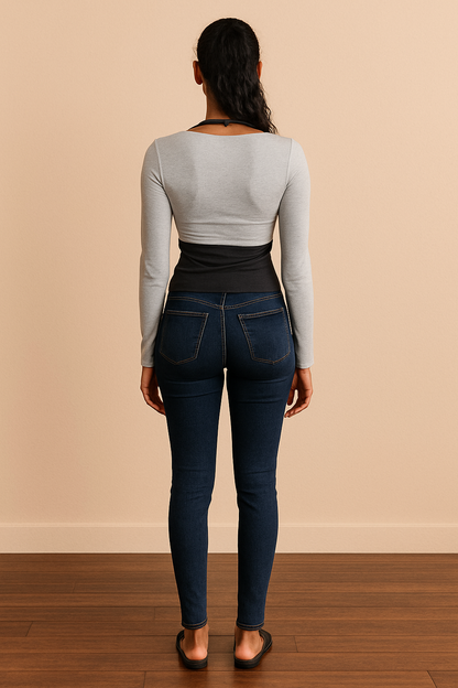 Camiseta Cashia Málaga, manga larga, color gris claro, vista de espaldas