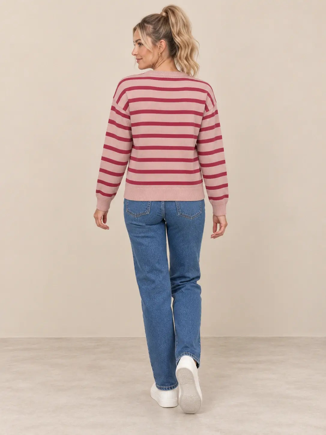 Espalda del cárdigan Cashia Brezo de rayas rosas y burdeos, con bajo de canalé, talla S.