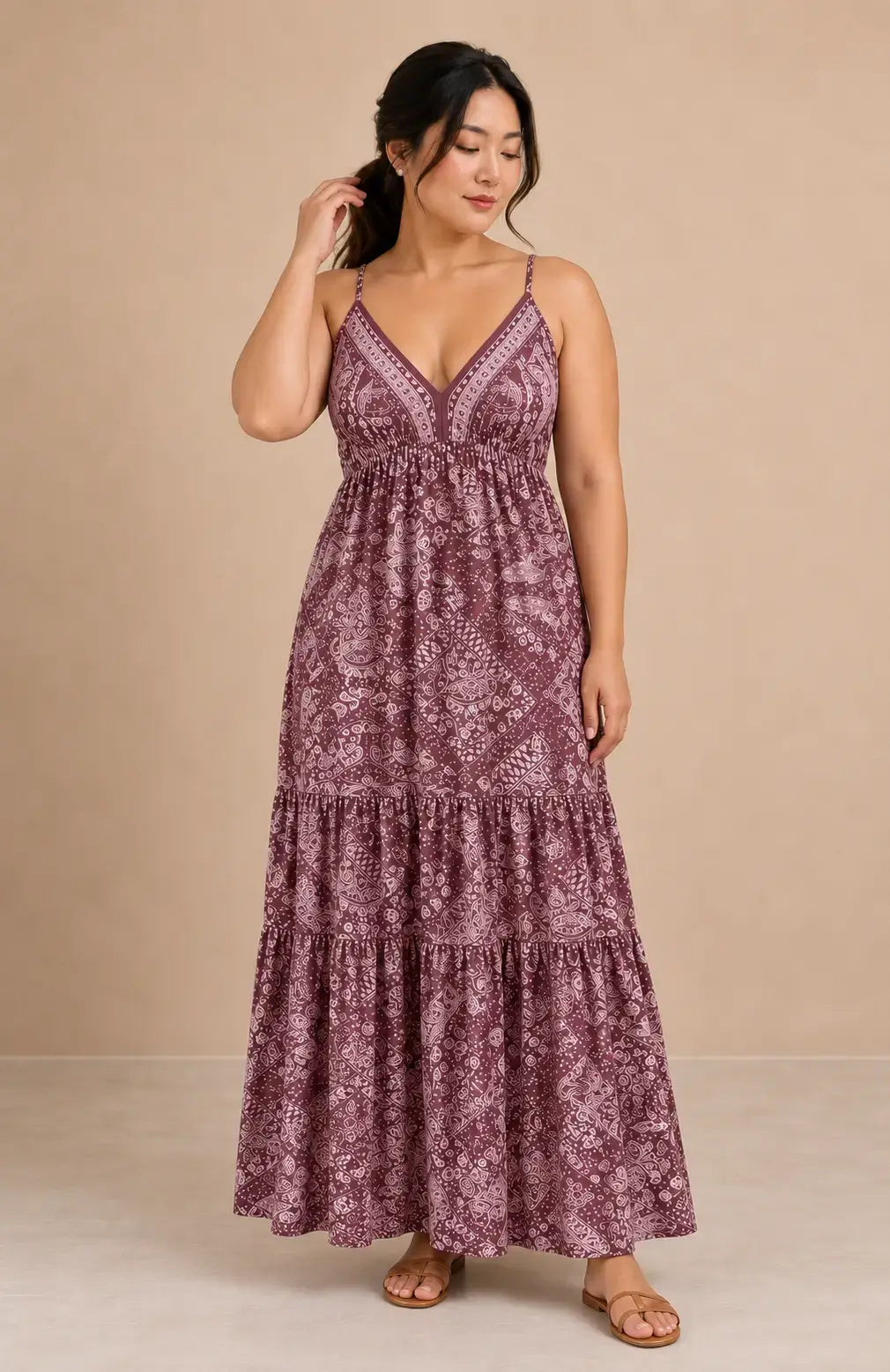 Vestido Cashia Taormina burdeos en modelo talla L, vista de cuerpo entero