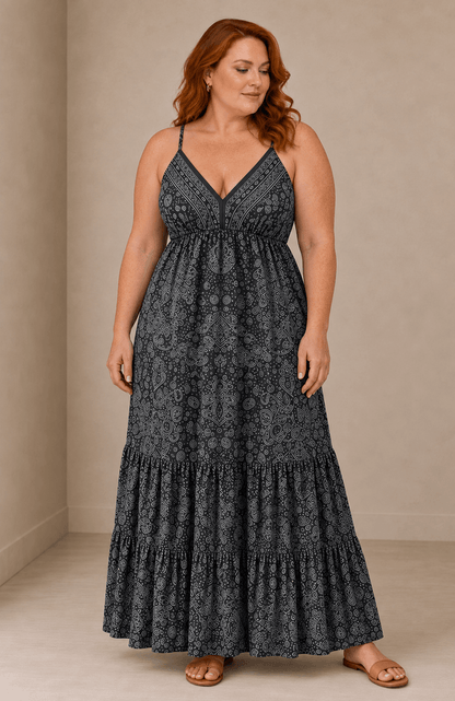Vestido Cashia Taormina gris en modelo talla XL, vista de cuerpo entero