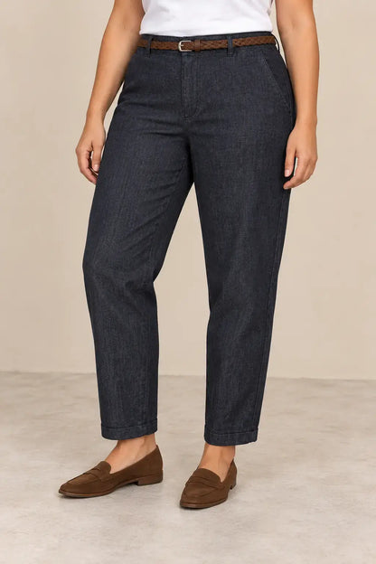 Pantalón de mujer recto con bajo vuelto de Cashia Crest, estilo elegante y cómodo, ideal para cualquier ocasión.