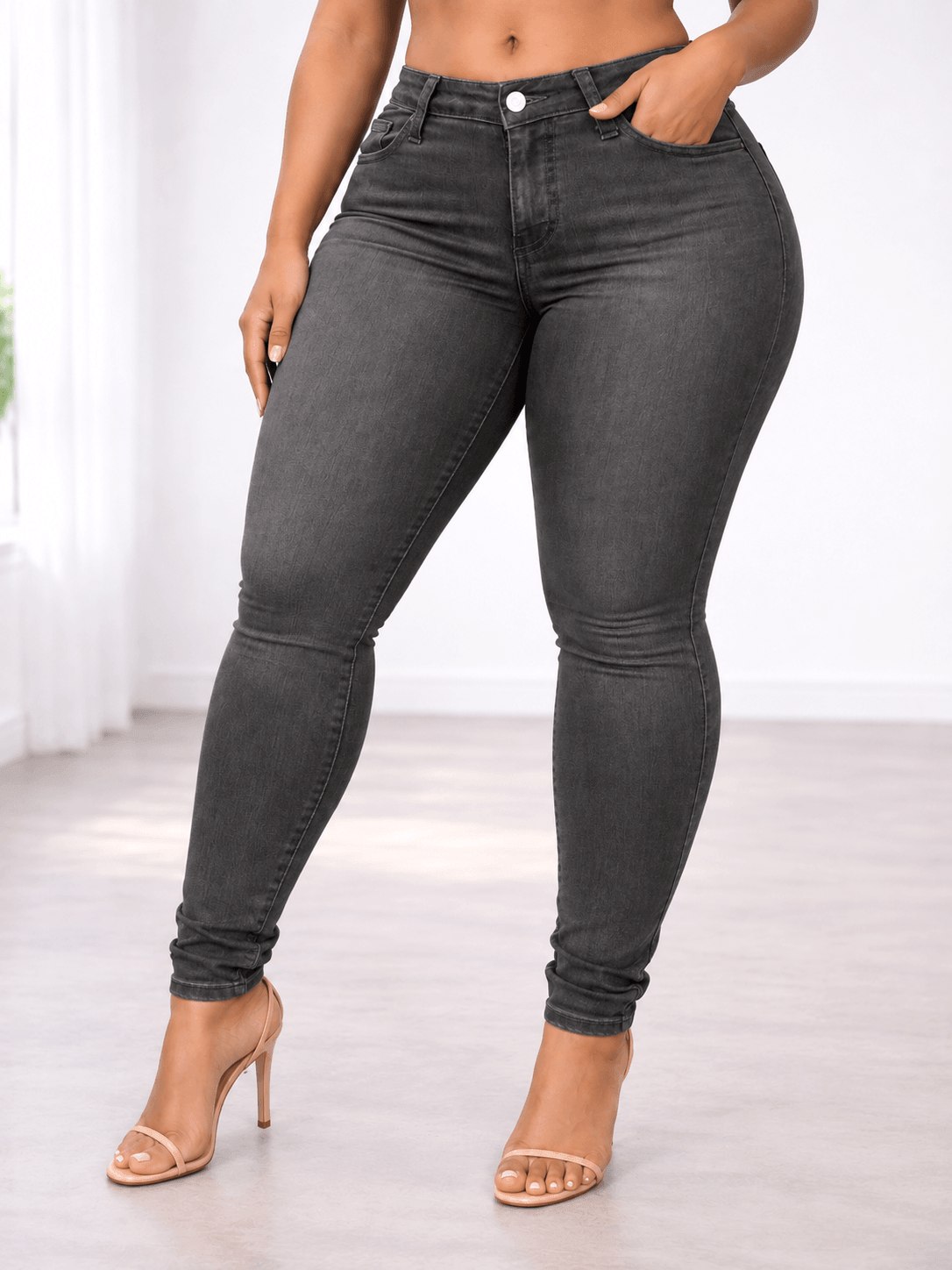 Pantalón Cashia Denim 102 gris, talla 2XL, vaquero pitillo de tiro alto con efecto denim lavado y pernera ajustada.