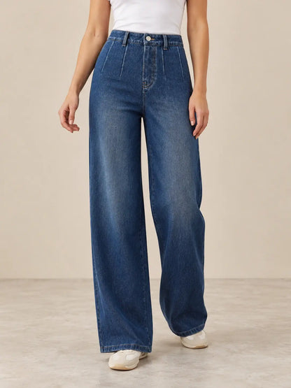 Pantalón Cashia Denim 401 denim oscuro, talla S, medio plano inferior sobre modelo, con tiro alto y pernera ancha.