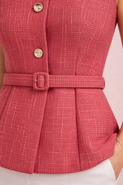 Detalle del cinturón del Top Cashia Toulouse coral con tejido texturizado