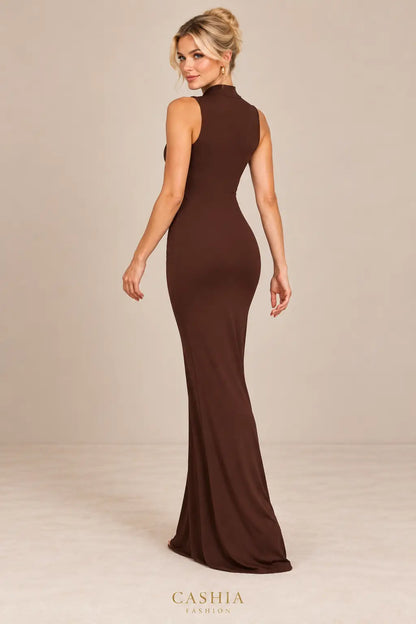 Espalda del vestido largo Cashia Annecy chocolate, talla S, sin mangas y de corte ajustado.