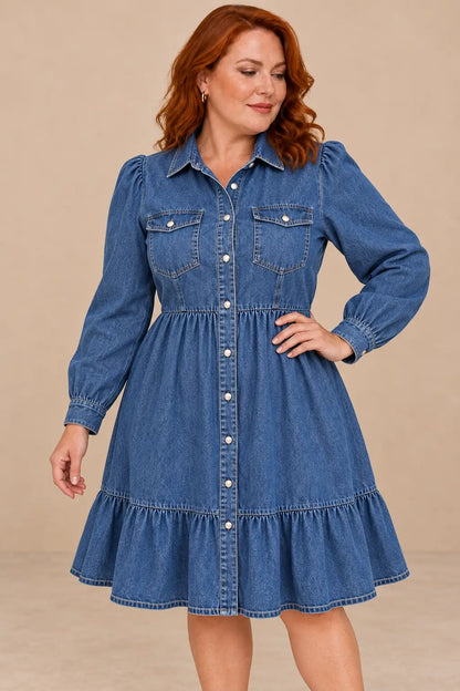 Vestido Cashia Denim Siena azul en talla XL sobre modelo pelirroja.