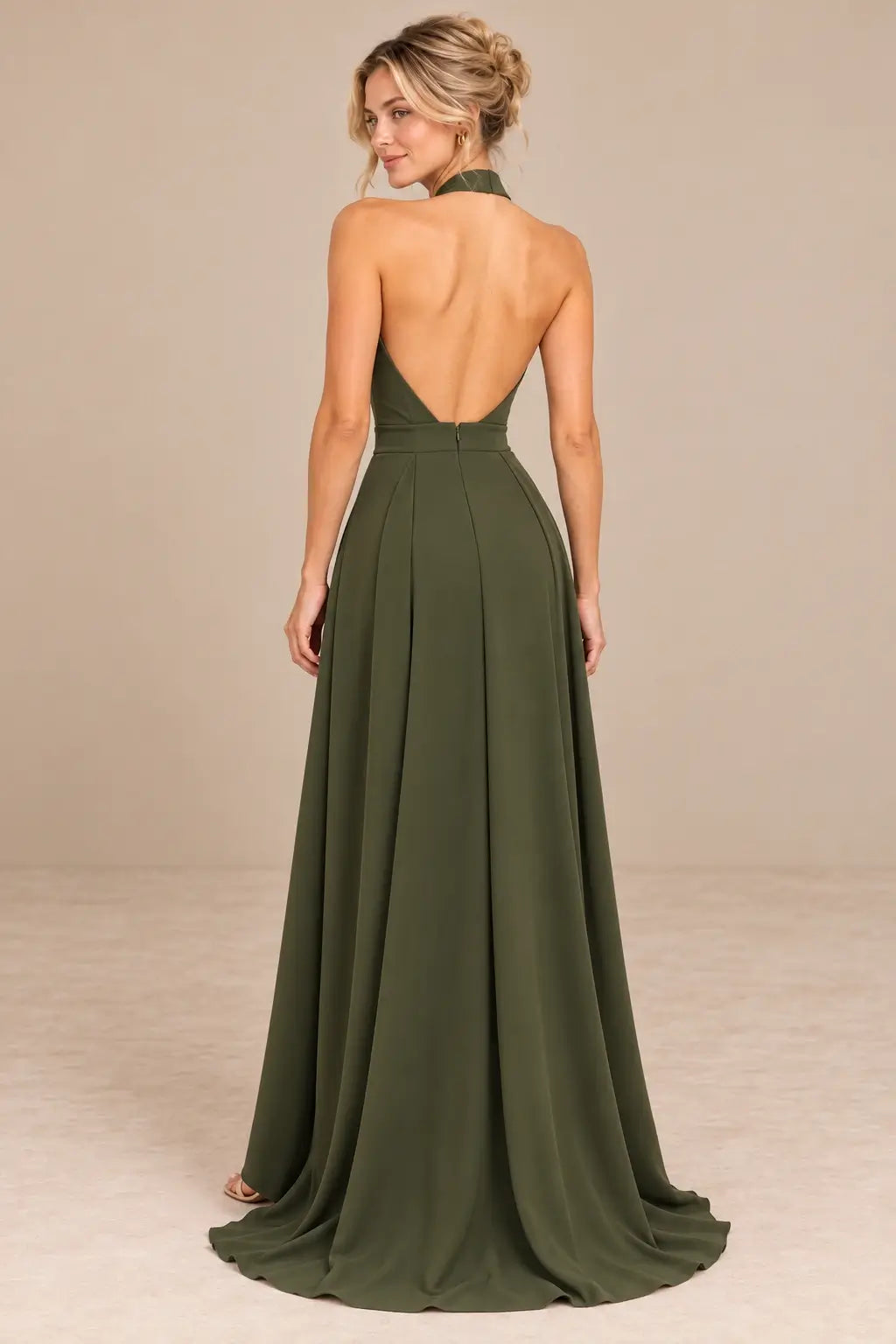 Vestido Cashia Rávena verde oliva, talla S, vista trasera con espalda descubierta.