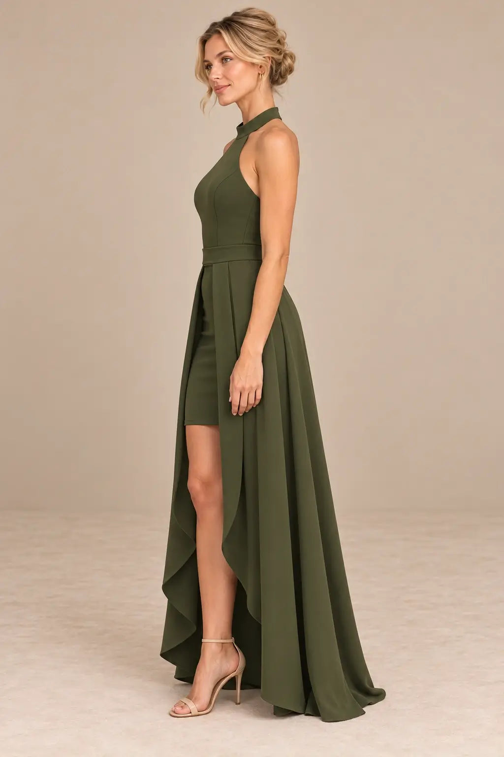 Vestido Cashia Rávena verde oliva, talla S, vista de perfil con cintura marcada y falda larga.