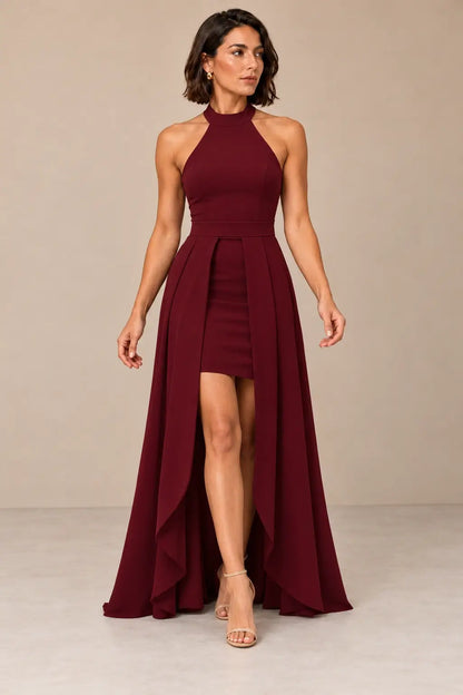 Vestido Cashia Rávena vino tinto, talla M, vista frontal con cuello halter y sobrefalda abierta.
